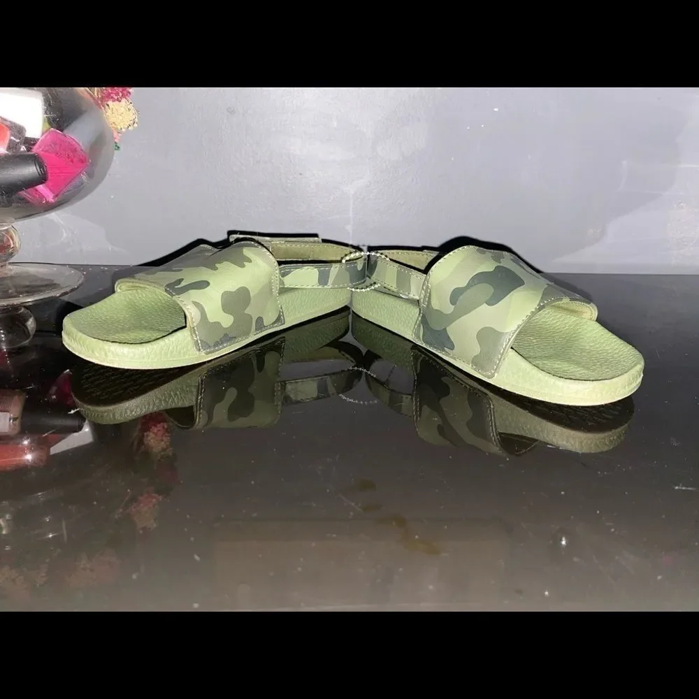 Old Navy Army Fatigue Slides